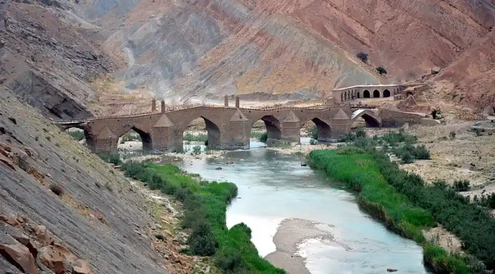 موقعیت جغرافیایی شهرستان دشتستان