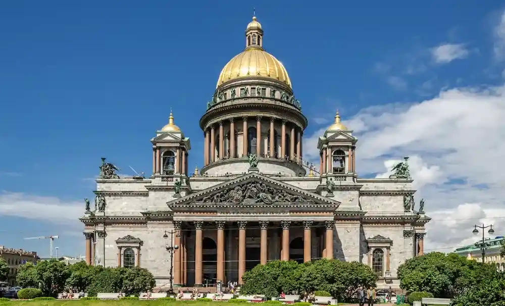 کلیسای جامع سنت ایزاک (St. Isaac's Cathedral) | مکان‌های دیدنی و جاذبه‌های گردشگری کشور روسیه