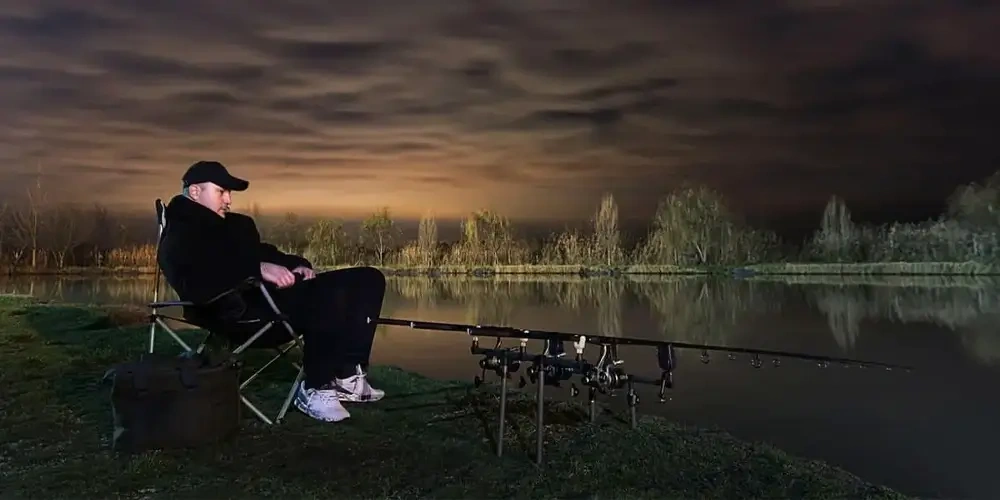 ماهیگیری در شب چگونه است؟ چگونه در شب ماهیگیری کنیم؟