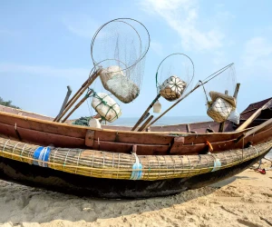 ویدیو ماهیگیری با تور دستی | ماهیگیری سنتی با چاک