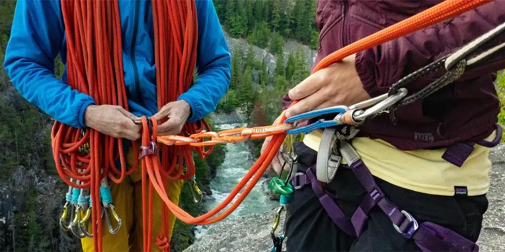 نحوه نگهداری از طناب‌های کوهنوردی | انواع طناب کوهنوردی 
