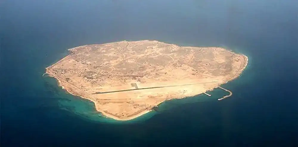 بوموسی، جزیره ای کوچک در شرق خلیج فارس | بهترین جزیره های ایران