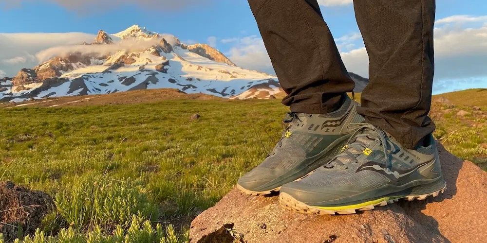 کفش کوهنوردی نیمه سنگین | انواع کفش کوهنوردی