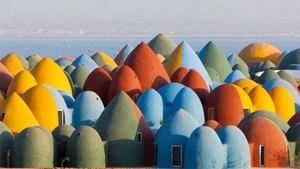 تور زمینی 2روزه جزیره هفتاد رنگ هرمز از شیراز | ویژه 1 تا 4 آذر